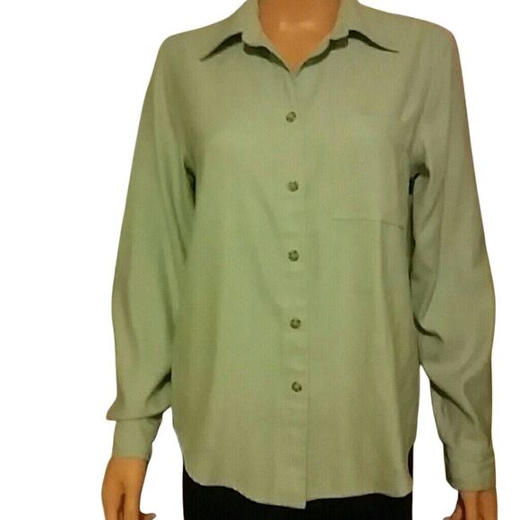 Liz Claiborne Tops - Crazy Horse by Liz Claiborne light blue top